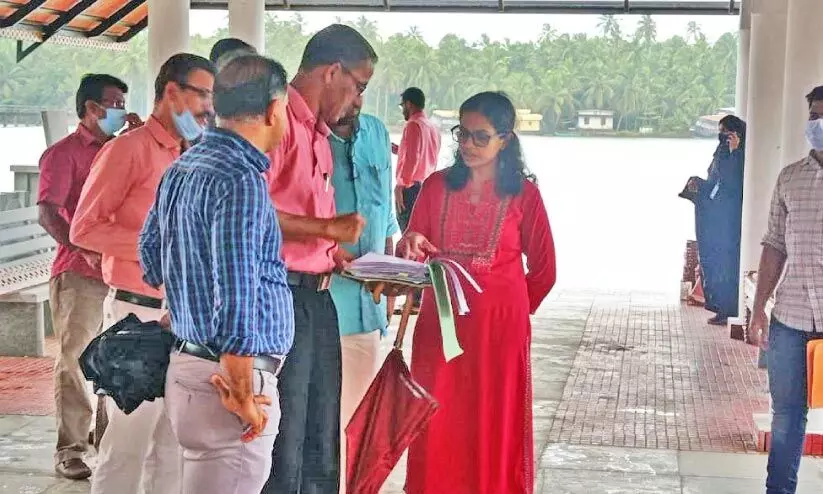 കോട്ടപ്പുറം ബോട്ട് ടെര്മിനല്: നിർമാണ പ്രവൃത്തി വിലയിരുത്തി കോട്ടപ്പുറം ബോട്ട് ടെര്മിനല്: നിർമാണ പ്രവൃത്തി വിലയിരുത്തി