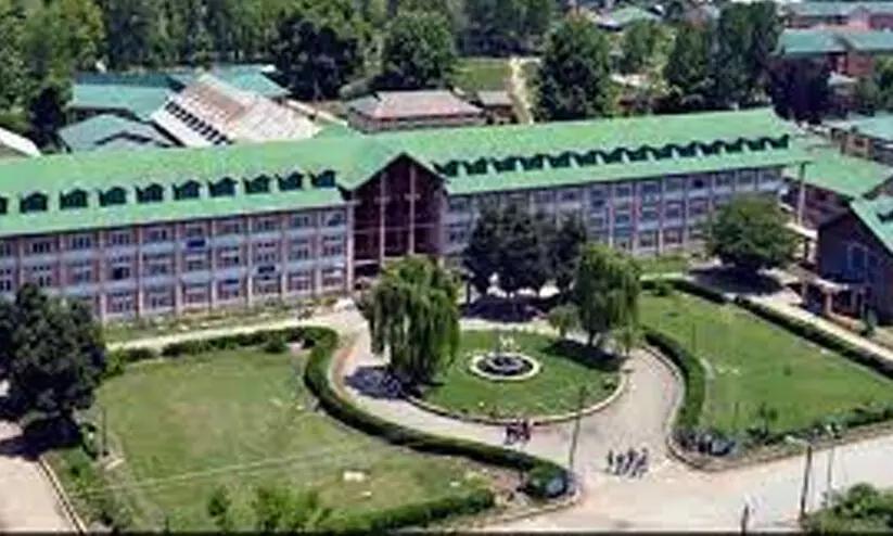 ഇന്ത്യ-പാക് മത്സരം ഒരുമിച്ചിരുന്നു കണ്ടാൽ 5000 രൂപ പിഴ; വിദ്യാർഥികൾക്ക് കർശന നിർദേശവുമായി കോളജ്