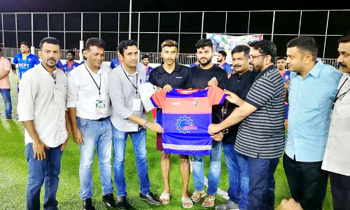 യാം​ബു എ.​എം.​ജെ യു​നീ​ക്ക് എ​ഫ്.​സി ജ​ഴ്‌​സി പ്ര​കാ​ശ​നം