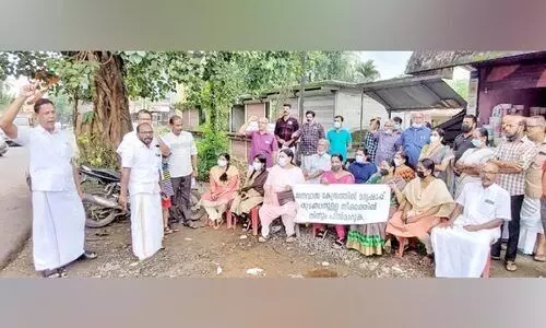 ജനവാസകേന്ദ്രത്തിൽ വിദേശ മദ്യഷാപ്പ് തുടങ്ങുന്നതിനെതിരെ പ്രതിഷേധം ശക്തം