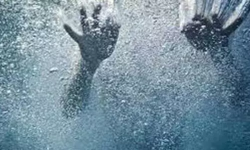 വള്ളങ്ങൾ മറിഞ്ഞ് അപകടം; 11 മത്സ്യത്തൊഴിലാളികളെ രക്ഷിച്ചു