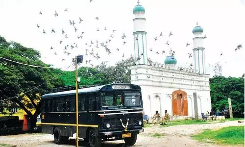 ഗണേശോത്സവത്തിന് ഈദ്ഗാഹ് മൈതാനം; സർക്കാറിന് തീരുമാനിക്കാമെന്ന് ഹൈകോടതി