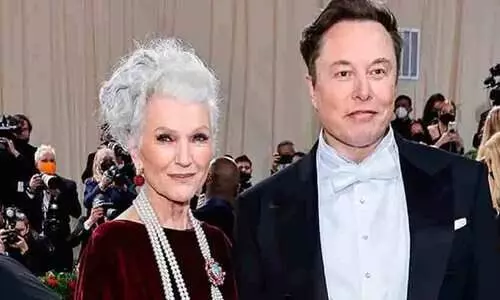 Elon Musk, Maye Musk