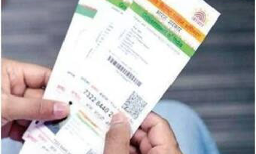 ആധാർ-വോട്ടർ പട്ടിക ബന്ധിപ്പിക്കൽ; ബി.എൽ.ഒമാർ വീടുകളിലേക്ക് ആധാർ-വോട്ടർ പട്ടിക ബന്ധിപ്പിക്കൽ; ബി.എൽ.ഒമാർ വീടുകളിലേക്ക്