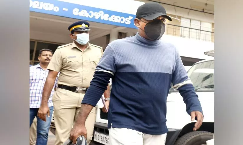 സമാന്തര എക്സ്​ചേഞ്ച്​:സെർവർ നെതർലൻഡ്സിന്‍റേത്; സോഫ്റ്റ് വെയർ ചൈനയുടേത്