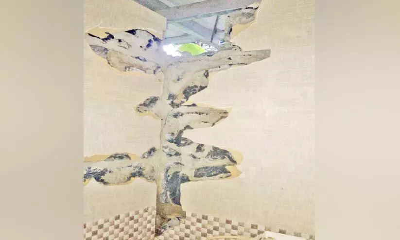 മിന്നലിൽ പള്ളിക്ക് കേടുപറ്റി മിന്നലിൽ പള്ളിക്ക് കേടുപറ്റി