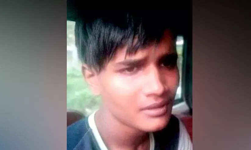 പൊലീസ് അനങ്ങിയില്ല; നാട്ടുകാർ ഉറക്കമിളച്ച് കള്ളനെ പിടികൂടി പൊലീസ് അനങ്ങിയില്ല; നാട്ടുകാർ ഉറക്കമിളച്ച് കള്ളനെ പിടികൂടി