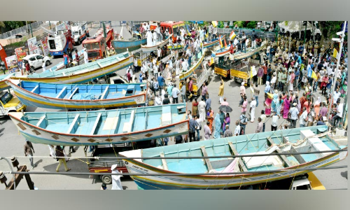 കേരളത്തിന്റെ സൈന്യത്തെ വേട്ടയാടുമ്പോൾ