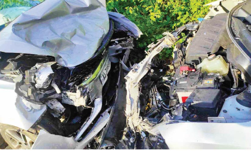 തളിക്കുളത്ത് കാറുകൾ കൂട്ടിയിടിച്ച് നാലുപേർക്ക് പരിക്ക്