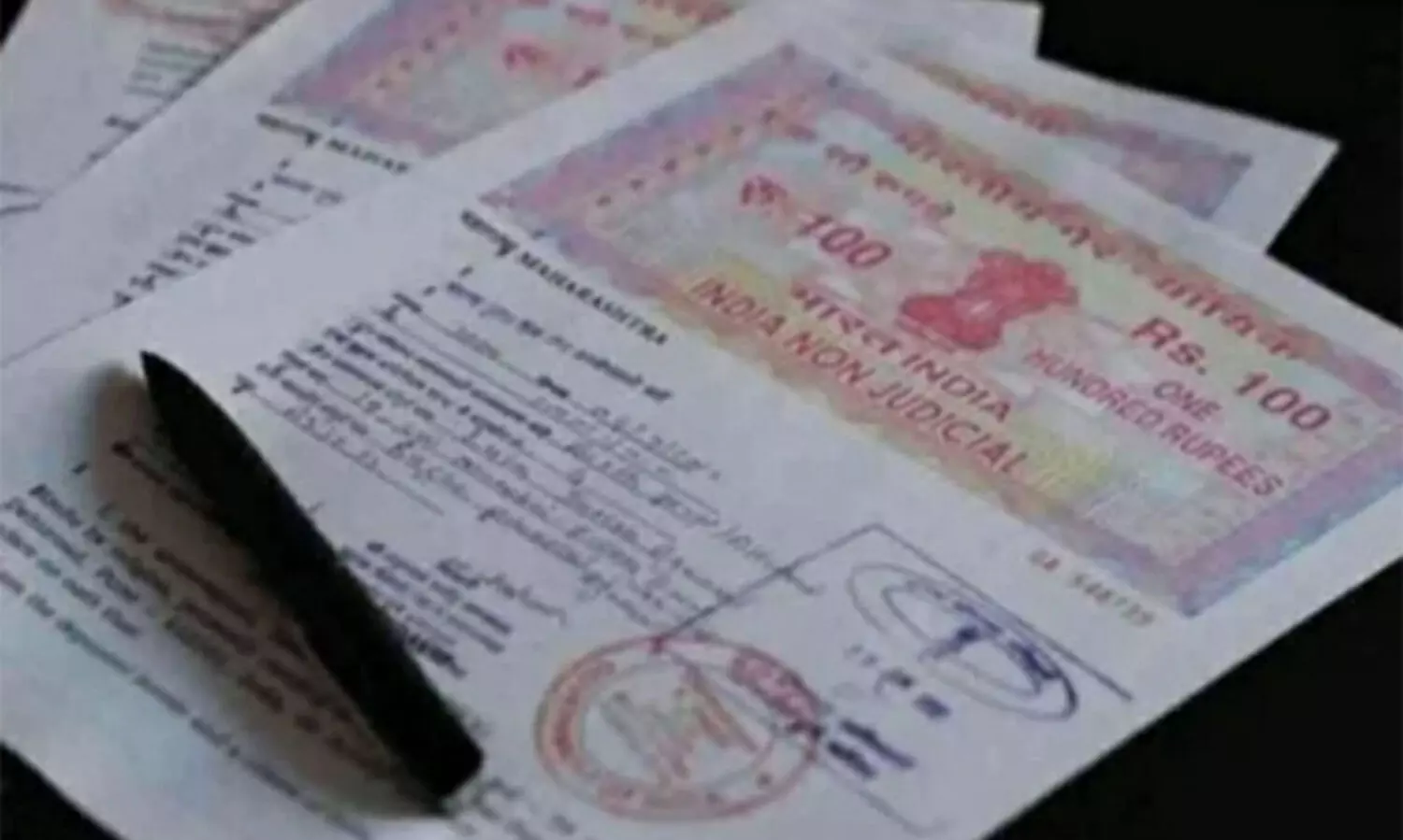 ആധാരമെഴുത്തുകാർക്കും പകർപ്പെഴുത്തുകാർക്കും സ്റ്റാമ്പ് വെണ്ടർമാർക്കും ഉൽസവ ബത്ത 4000 രൂപ