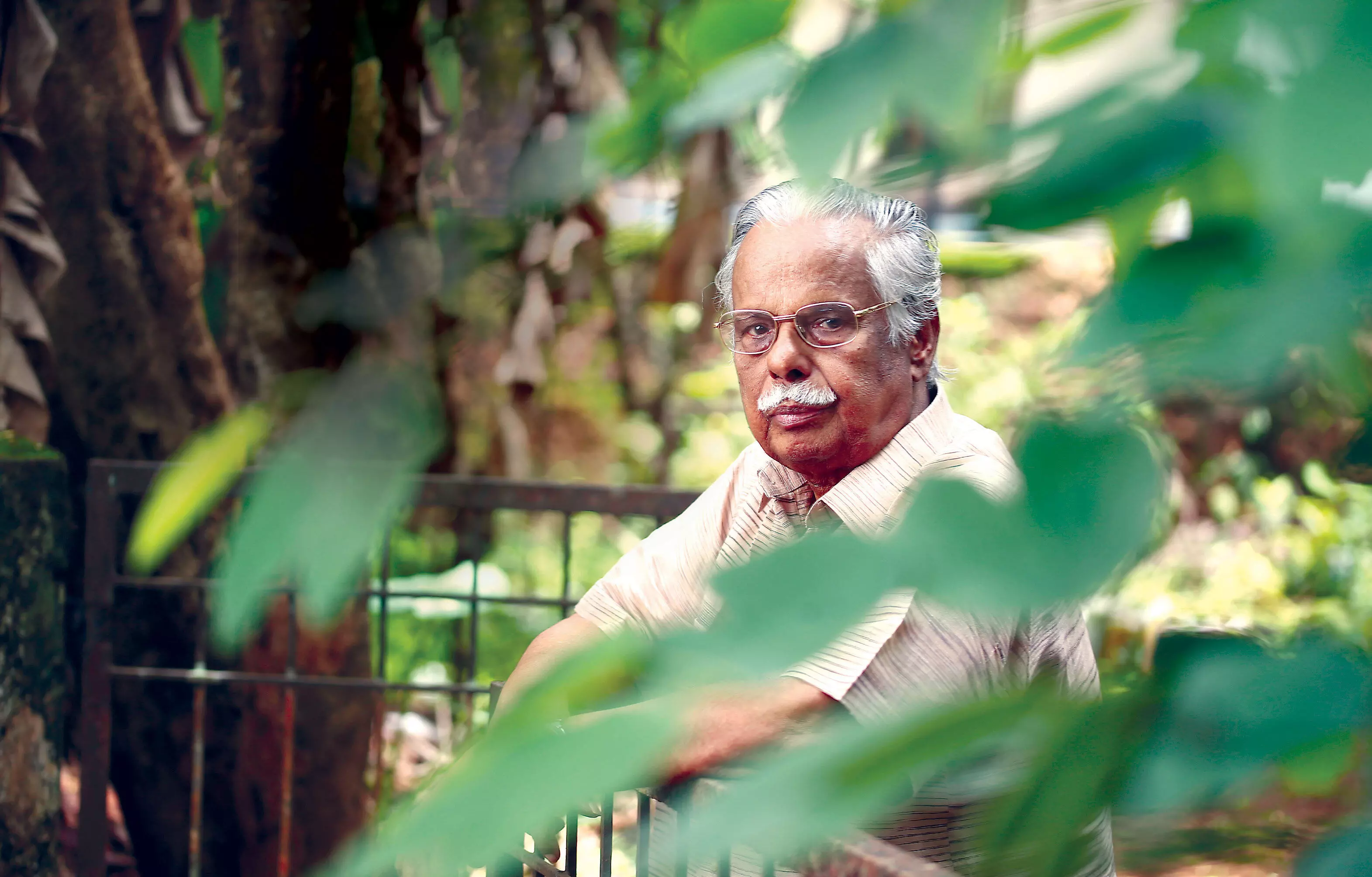 മഴയുടെ സംഗീതം പോലൊരു കാഥികജീവിതം; ടി.പത്മനാഭൻ ജീവിതം, എഴുത്ത്, നിലപാടുകൾ എന്നിവ പങ്കുവെക്കുന്നു