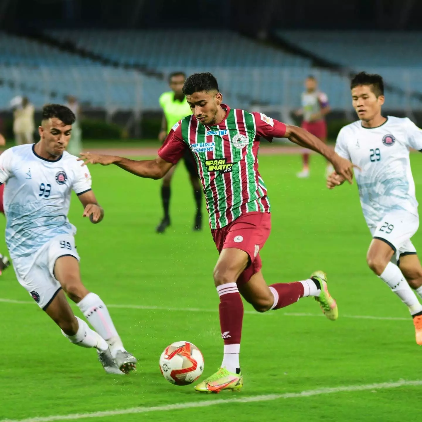 എ.ടി.കെ മോഹൻബഗാൻ ജഴ്സിയിൽ കളത്തിൽ എ.ടി.കെ മോഹൻബഗാൻ ജഴ്സിയിൽ കളത്തിൽ