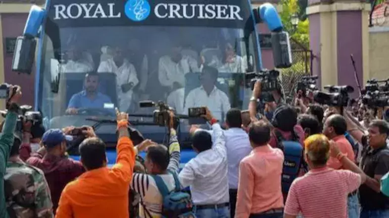 ഝാർഖണ്ഡ്: ബി.ജെ.പി ചാക്കിടൽ തടയാൻ ഭരണകക്ഷി എം.എൽ.എമാർ ഛത്തിസ്ഗഢിൽ ഝാർഖണ്ഡ്: ബി.ജെ.പി ചാക്കിടൽ തടയാൻ ഭരണകക്ഷി എം.എൽ.എമാർ ഛത്തിസ്ഗഢിൽ