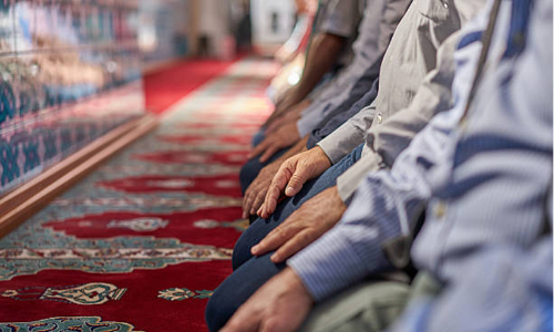 വീട്ടിൽ ഒരുമിച്ചുകൂടി നമസ്‌കാരം: കേസ് പിൻവലിച്ചു; പരാതി അടിസ്ഥാനരഹിതമെന്ന് പൊലീസ്