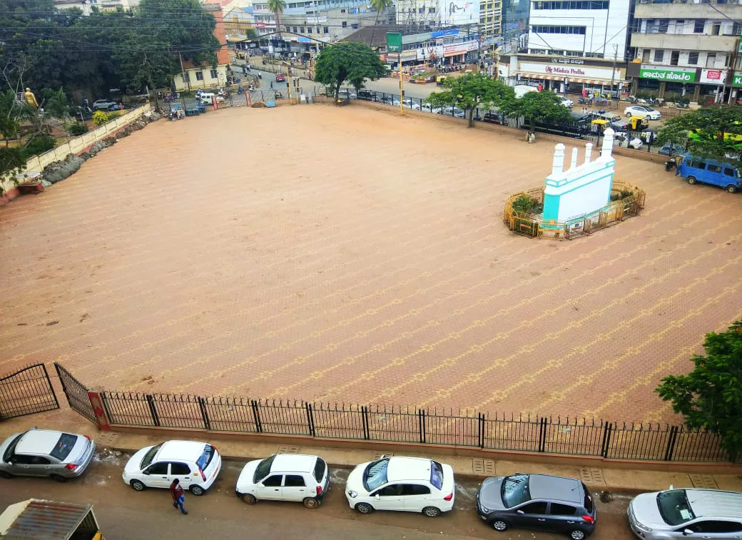 ഹുബ്ബള്ളി ഈദ്ഗാഹ് മൈതാനത്ത് ഗണേശോത്സവത്തിന് അനുമതി; ഉത്തരവ് രാത്രി 11.30 ഓടെ