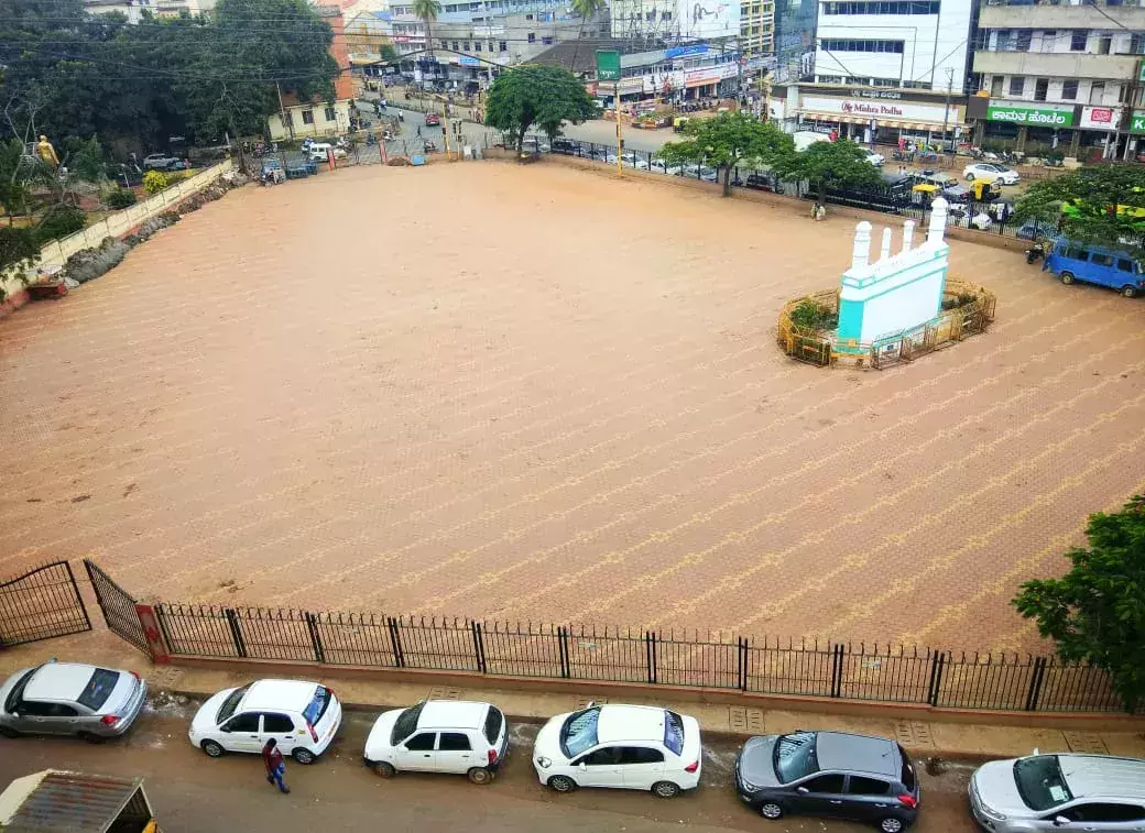 ഹുബ്ബള്ളി ഈദ്ഗാഹ് മൈതാനത്ത് ഗണേശോത്സവത്തിന് അനുമതി; ഉത്തരവ് രാത്രി 11.30 ഓടെ