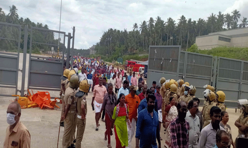 വിഴിഞ്ഞം തുറമുഖ മേഖലയിൽ ​പൊലീസ്​ കാവൽ ശക്തമാക്കി