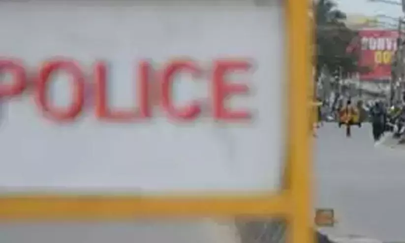 നിരീക്ഷണ കാമറകൾ സാമൂഹികവിരുദ്ധർ നശിപ്പിച്ചു നിരീക്ഷണ കാമറകൾ സാമൂഹികവിരുദ്ധർ നശിപ്പിച്ചു