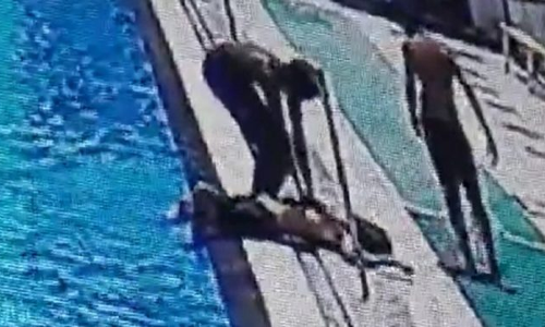 സ്വിമ്മിങ് പൂളിൽ നീന്തുന്നതിനിടെ കൗമാരക്കാരൻ ഹൃദയാഘാതം മൂലം മരിച്ചു