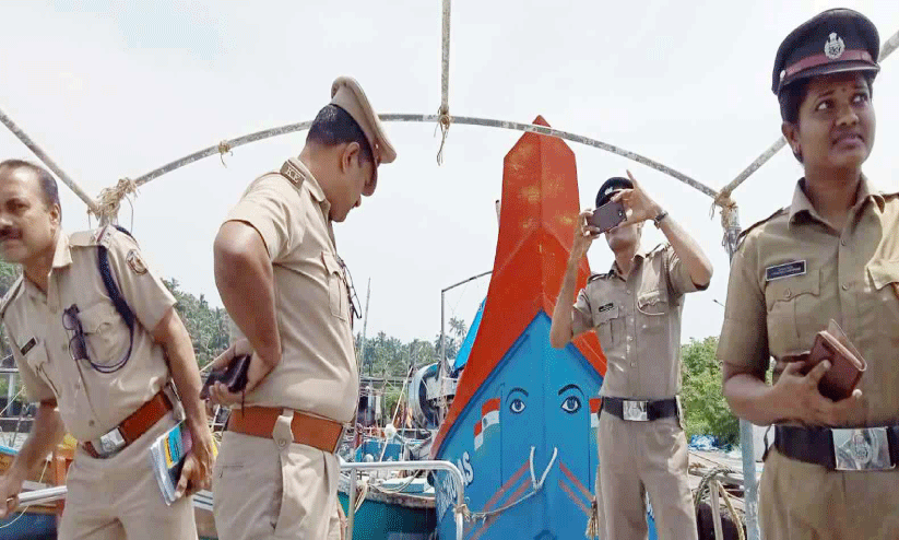 കടൽവഴി മദ്യക്കടത്ത് തടയാൻ പരിശോധന കടൽവഴി മദ്യക്കടത്ത് തടയാൻ പരിശോധന