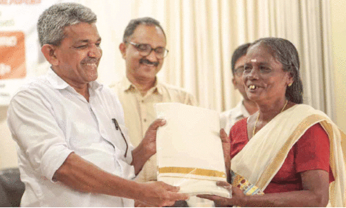 തീ​ര​ദേ​ശ ആ​വാ​സ വ്യ​വ​സ്ഥ പു​നഃ​സ്ഥാ​പ​ന പ​ദ്ധ​തി ര​ണ്ടാം വ​ർ​ഷ​ത്തി​ലേ​ക്ക്