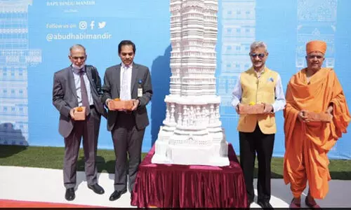 അബൂദബിയിലെ ആദ്യ ഹിന്ദു ക്ഷേത്രം സന്ദർശിച്ച് വിദേശകാര്യ മന്ത്രി ജയശങ്കർ