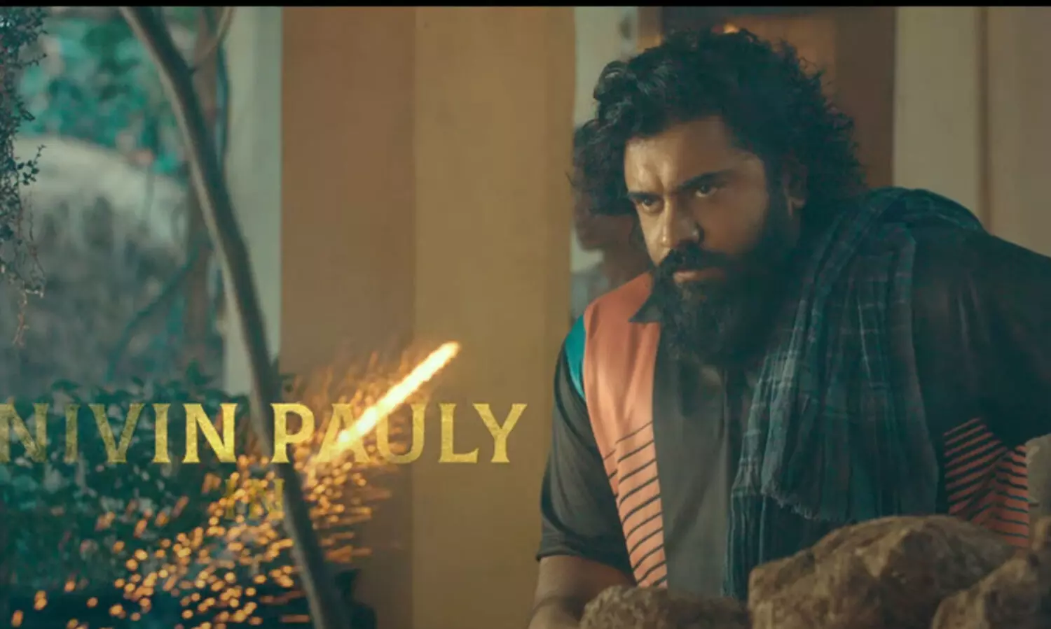 കണ്ണൂർ പശ്ചാത്തലമായി നിവിൻ പോളിയുടെ ഇടിവെട്ട് പടം; പടവെട്ട് ടീസർ പുറത്ത്