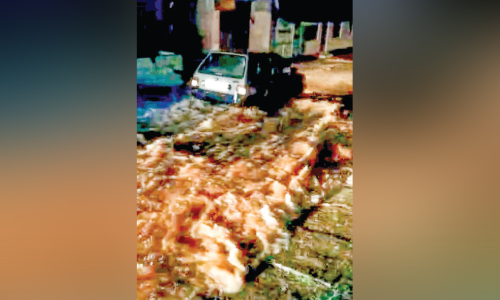 ദുരിതം തീരാതെ കോട്ടക്കുന്നുകാർ; രാത്രിക്ക് രാത്രി അവർ വീടുവിട്ടു, ഇനി ടൗൺഹാൾ ശരണം