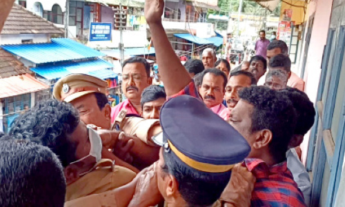 പഞ്ചായത്തംഗത്തിന് നേരെ കരി ഓയിൽ പ്രയോഗം; അഞ്ചുപേർ അറസ്റ്റിൽ