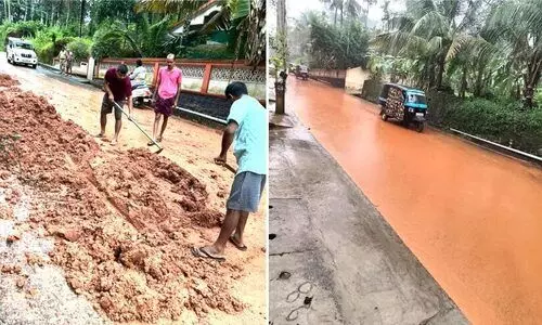 പഞ്ചായത്ത് പ്രസിഡന്റിന്റെ വീടിനു മുന്നില്‍ ചളിമണ്ണിറക്കി, തെന്നിവീണ് ദമ്പതികള്‍ക്ക് പരിക്ക്