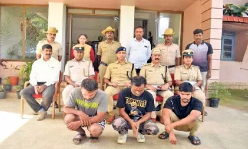 മ​യ​ക്കു​മ​രു​ന്നു​മാ​യി കു​ട​കി​ൽ മൂ​ന്ന് മ​ല​യാ​ളി​ക​ൾ അ​റ​സ്റ്റി​ൽ