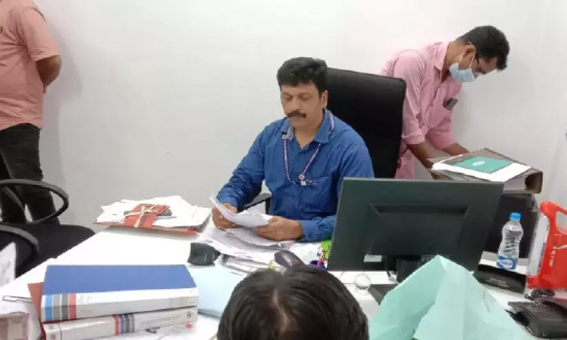 കാഞ്ഞങ്ങാട്, വെള്ളരിക്കുണ്ട് ആർ.ടി ഓഫിസുകളിൽ വിജിലൻസ് പരിശോധന