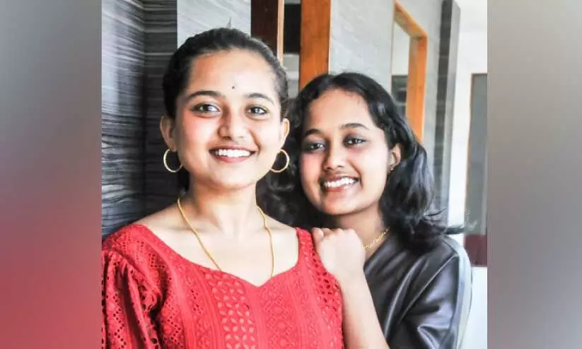 രണ്ട് ലോക റെക്കോഡ് സൃഷ്ടിച്ച് സഹോദരിമാർ