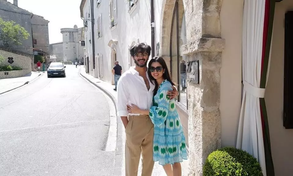 എനിക്ക് പ്രായമാകുന്നു, നീ ഇപ്പോഴും അതുപോലെ - അമാലിനോട് ദുൽഖർ എനിക്ക് പ്രായമാകുന്നു, നീ ഇപ്പോഴും അതുപോലെ - അമാലിനോട് ദുൽഖർ