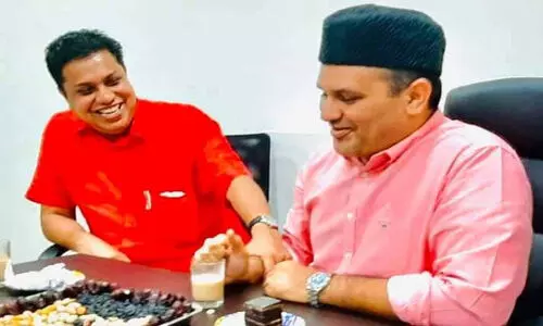 ചെറിയ പ്രായത്തിൽ വലിയ പദവിയിൽ; ഷംസീറിനെ പ്രശംസിച്ച് മുനവ്വറലി തങ്ങൾ