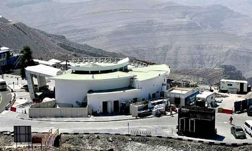 വീണ്ടും തുറക്കുന്നു, ഉയരങ്ങളിലെ ഭക്ഷണശാല