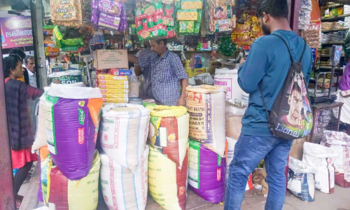 വില കുതിക്കുന്നു; ജനജീവിതം തളരുന്നു