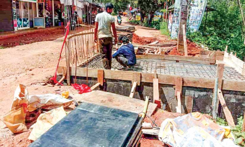 കക്കാട്ടിരിമല-വട്ടത്താണി റോഡ് പുനർനിർമാണം ഇഴയുന്നു