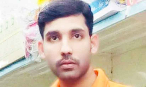 രണ്ടര മാസം മുമ്പ് മരിച്ച പ്രദീപിന്റെ മൃതദേഹം സംസ്കരിച്ചു