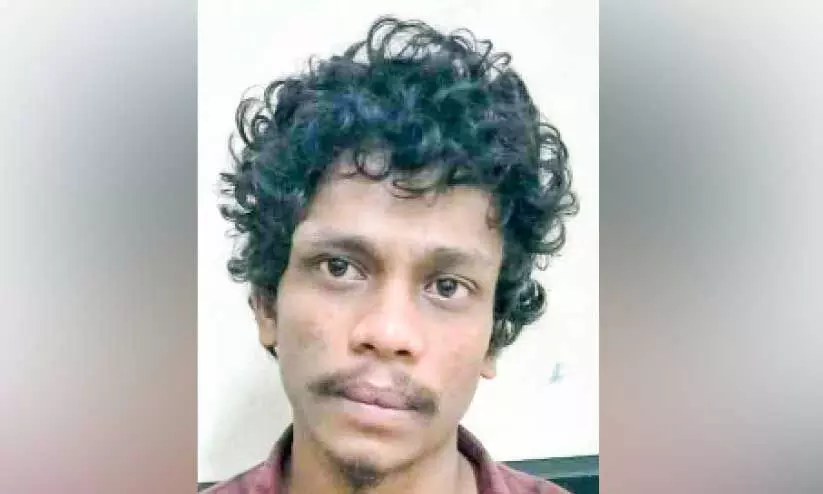 ക്രിമിനൽ കേസ് പ്രതി എം.ഡി.എം.എയും കഞ്ചാവുമായി പിടിയിൽ ക്രിമിനൽ കേസ് പ്രതി എം.ഡി.എം.എയും കഞ്ചാവുമായി പിടിയിൽ