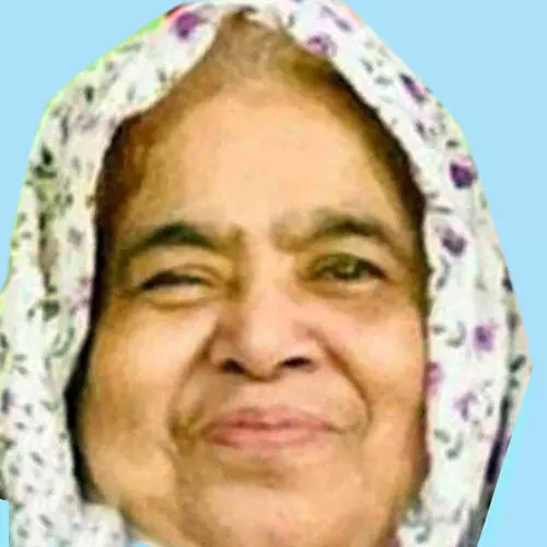 ഖ​ദീ​ജ ഹ​ജ്ജു​മ്മ