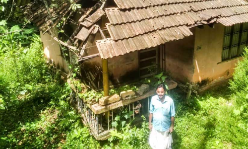 വീട്ടുമുറ്റത്ത് അപകടം പതിവായി; വാടകവീട്ടിൽ അഭയം തേടി നിർധന കുടുംബം