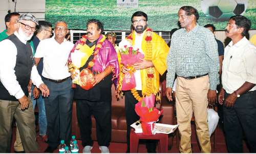 എ.ഐ.എഫ്.എഫ് വൈസ് പ്രസിഡന്റ് എൻ.എ. ഹാരിസ് എം.എൽ.എക്ക് സ്വീകരണം നൽകി