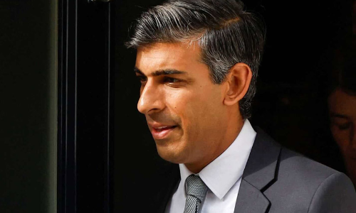 രാജിയിൽ തട്ടിവീണ് ഋഷി സുനകിന്റെ തേരോട്ടം