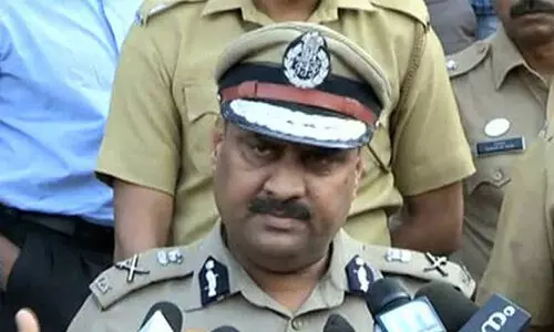 Jail chief allowed to travel abroad