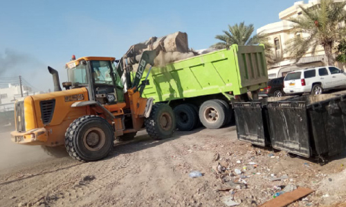 ബൗശറിൽ ശുചീകരണ പ്രവൃത്തി പുരോഗമിക്കുന്നു