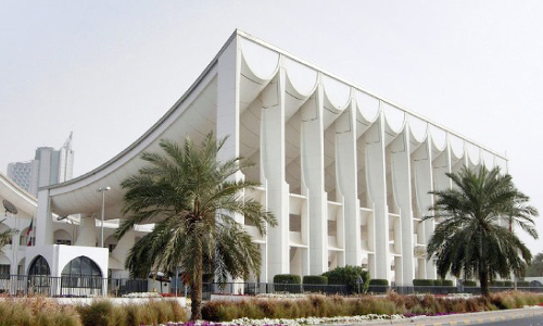 പാർലമെന്റ് തെരഞ്ഞെടുപ്പ്: പിരിച്ചുവിട്ട സഭയിലെ 42 പേർ മത്സര രംഗത്ത്