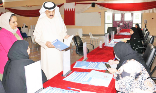 സ്കൂൾ പരിചയദിന പരിപാടിയിൽ രക്ഷിതാക്കൾ പങ്കാളികളായി സ്കൂൾ പരിചയദിന പരിപാടിയിൽ രക്ഷിതാക്കൾ പങ്കാളികളായി