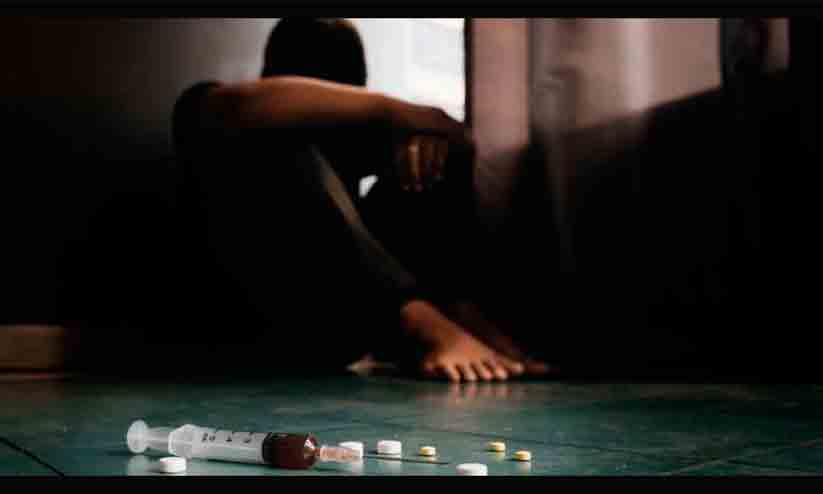 വർധിക്കുന്ന ലഹരി ഉപയോഗം; ബോധവത്കരണ കാമ്പയിനുമായി പൊലീസ് വർധിക്കുന്ന ലഹരി ഉപയോഗം; ബോധവത്കരണ കാമ്പയിനുമായി പൊലീസ്