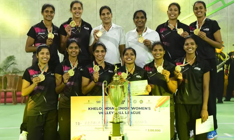 റെയിൽവേയെ ഷോക്കടിപ്പിച്ച് കെ.എസ്.ഇ.ബി റെയിൽവേയെ ഷോക്കടിപ്പിച്ച് കെ.എസ്.ഇ.ബി